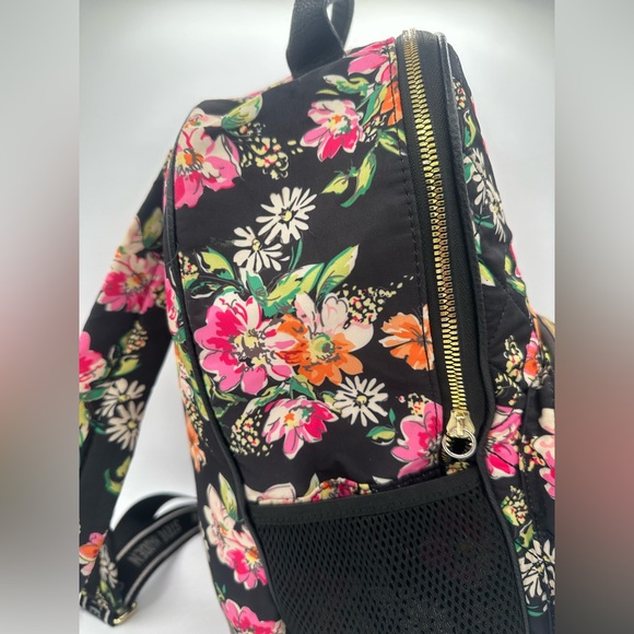 🌸 Steve Madden Quilted Floral Backpack 🌸 - Picture 5 of 17